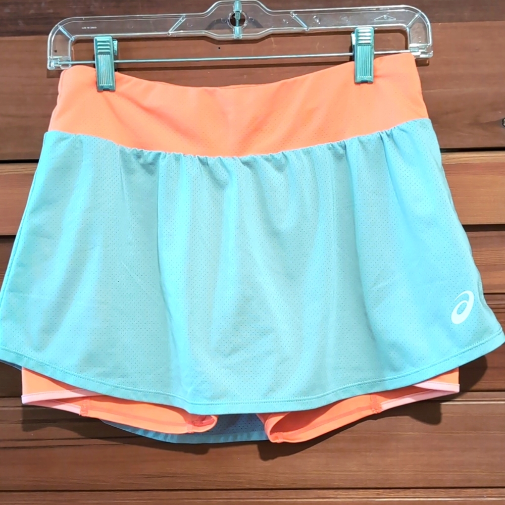 Asics women's size medium grey tennis skort